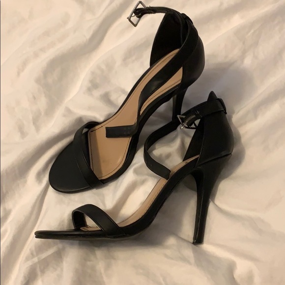 Black strappy heels - Picture 2 of 4